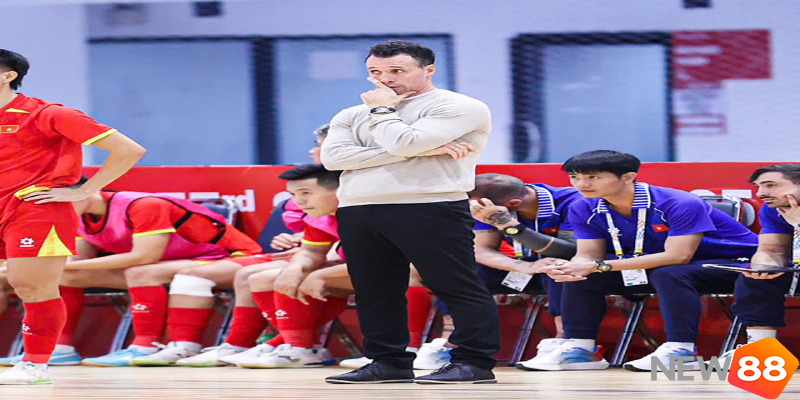 futsal Việt Nam – Indonesia: Đại Chiến Sinh Tử Tại SEA Games 33 6 HLV Giustozzi chỉ đạo futsal Việt Nam